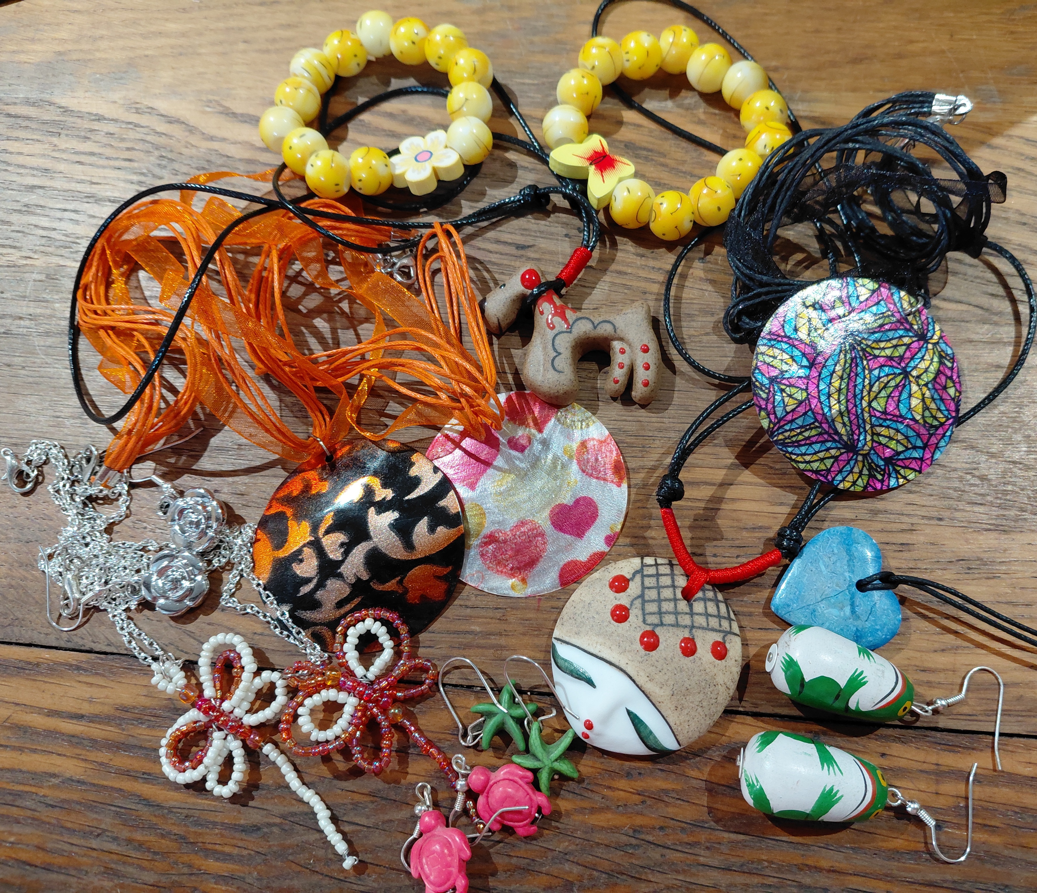 Fun jewellery mystery box 10 items