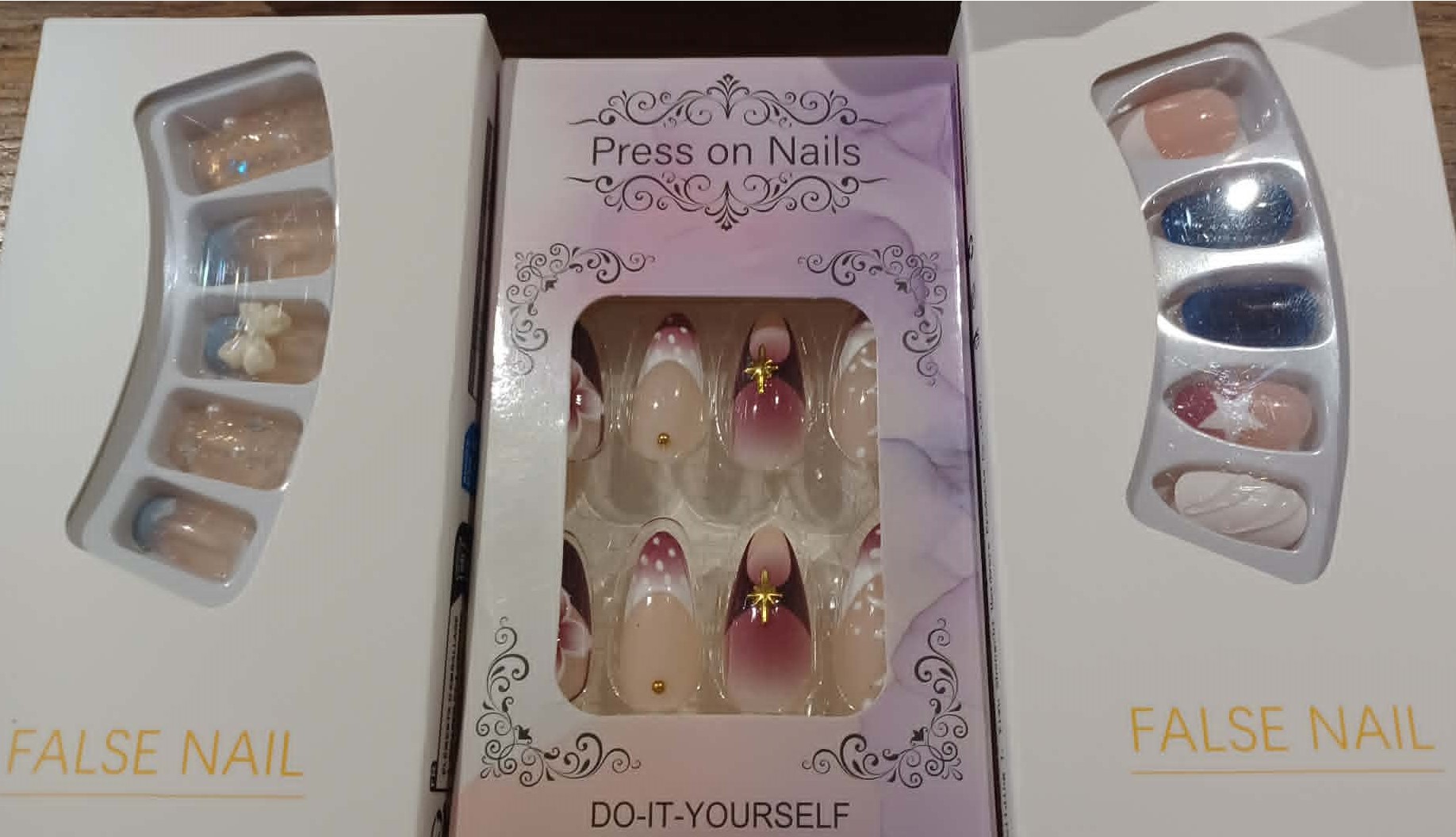 Boxed press on nail bundle - 3d details