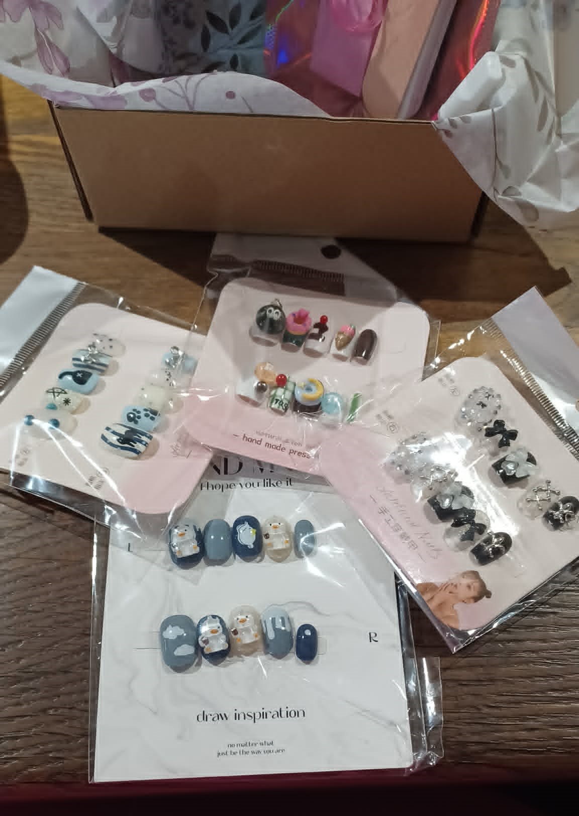 Boxed press on nail bundle - XS and S sizes