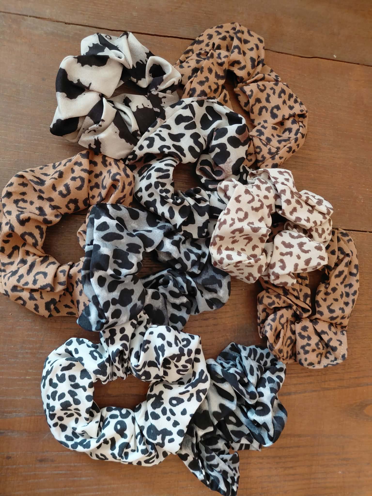 6 Mystery Scrunchies mixed designs