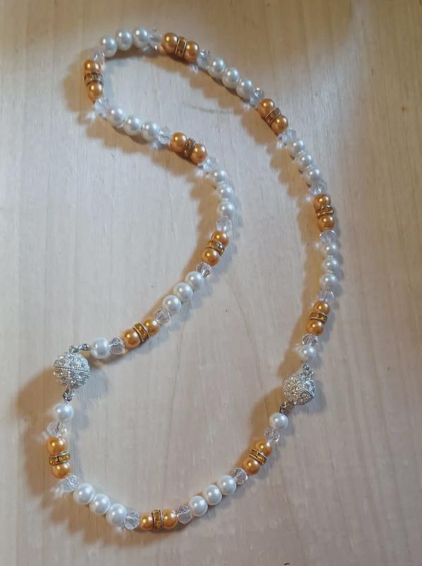 Unique Glass Pearl necklace and bracelet set/necklace