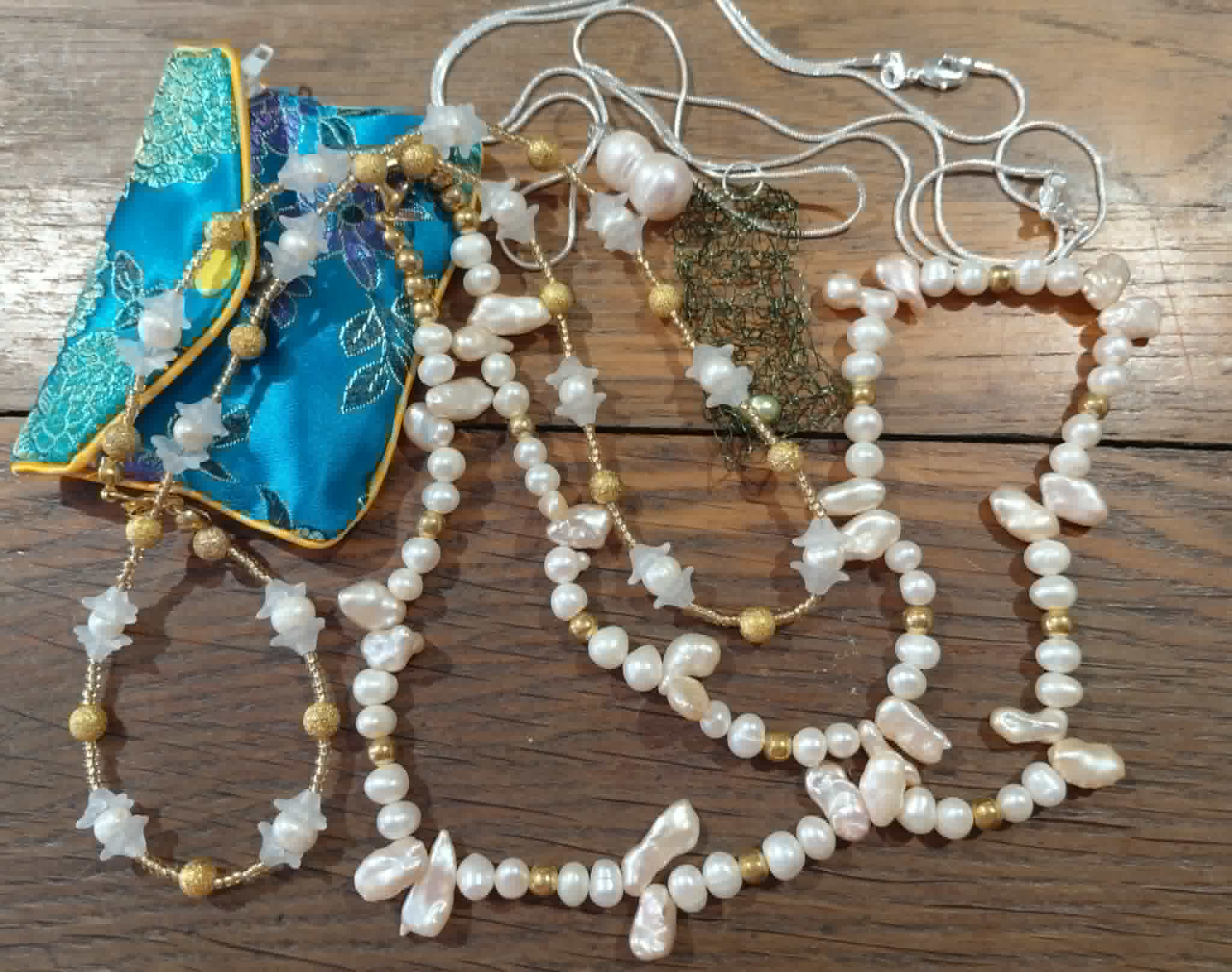Mystery Box of Freshwater Pearl Jewellery - 5 Items
