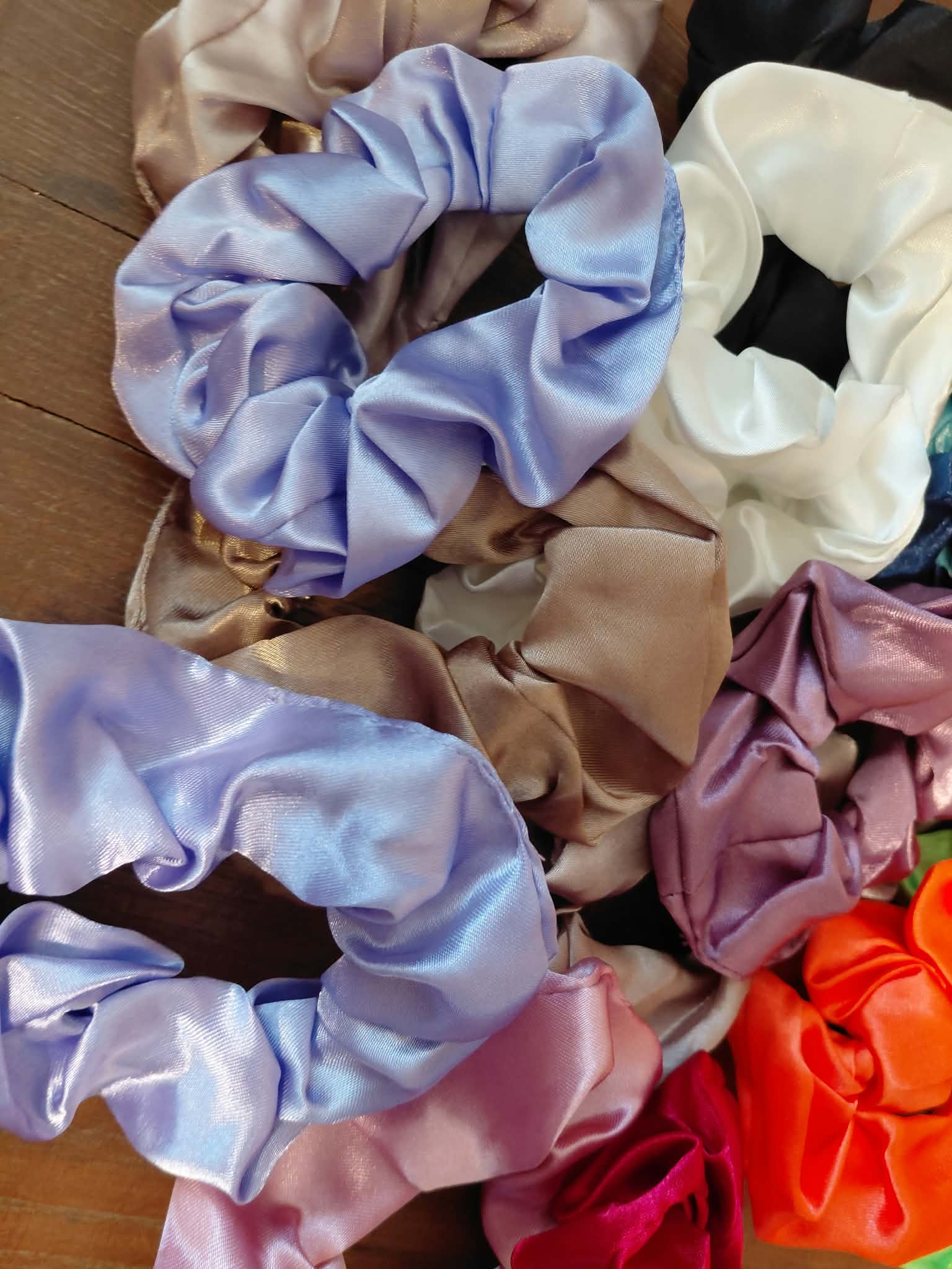 6 Mystery Scrunchies mixed designs