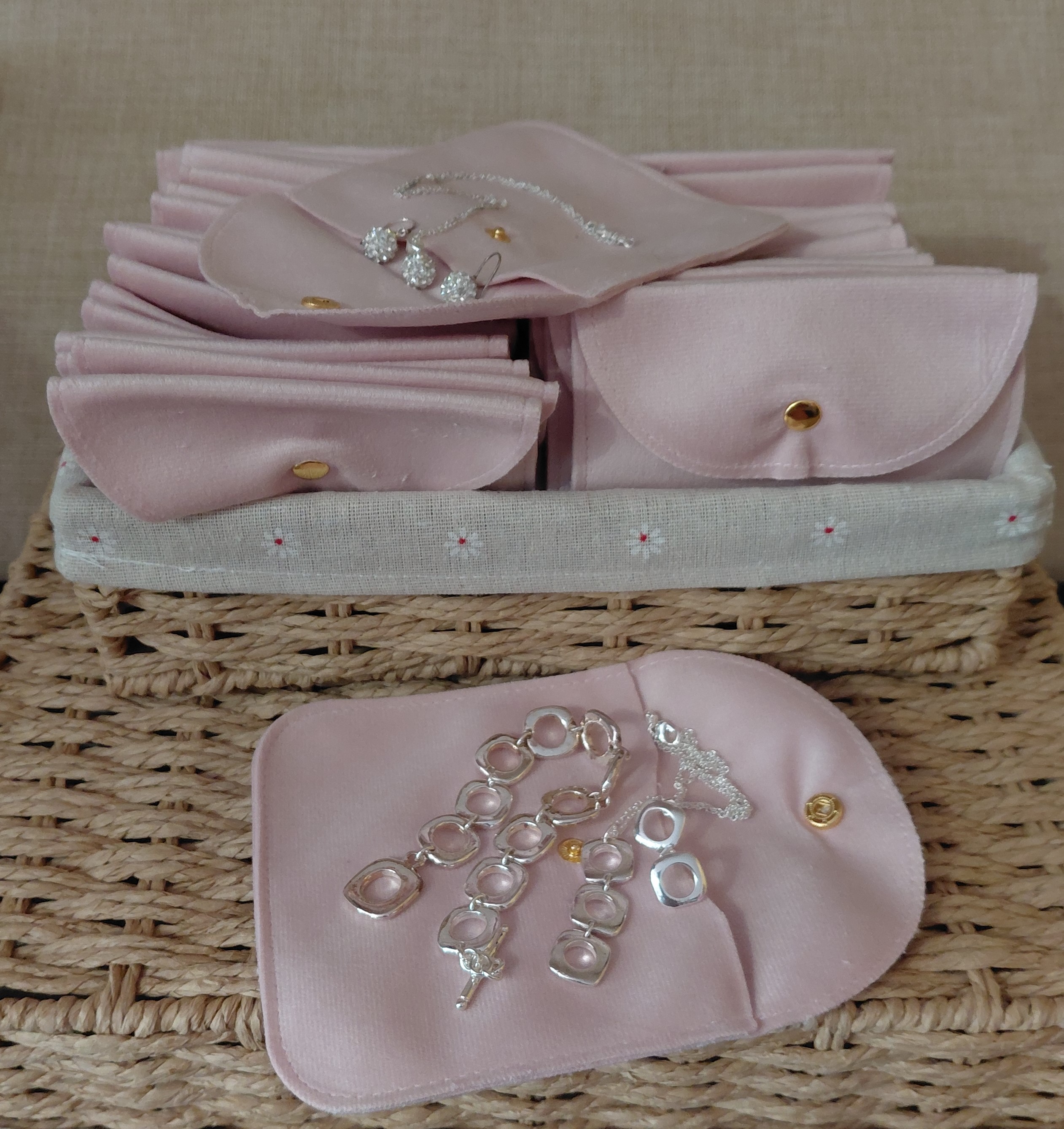 2 Mystery jewellery sets