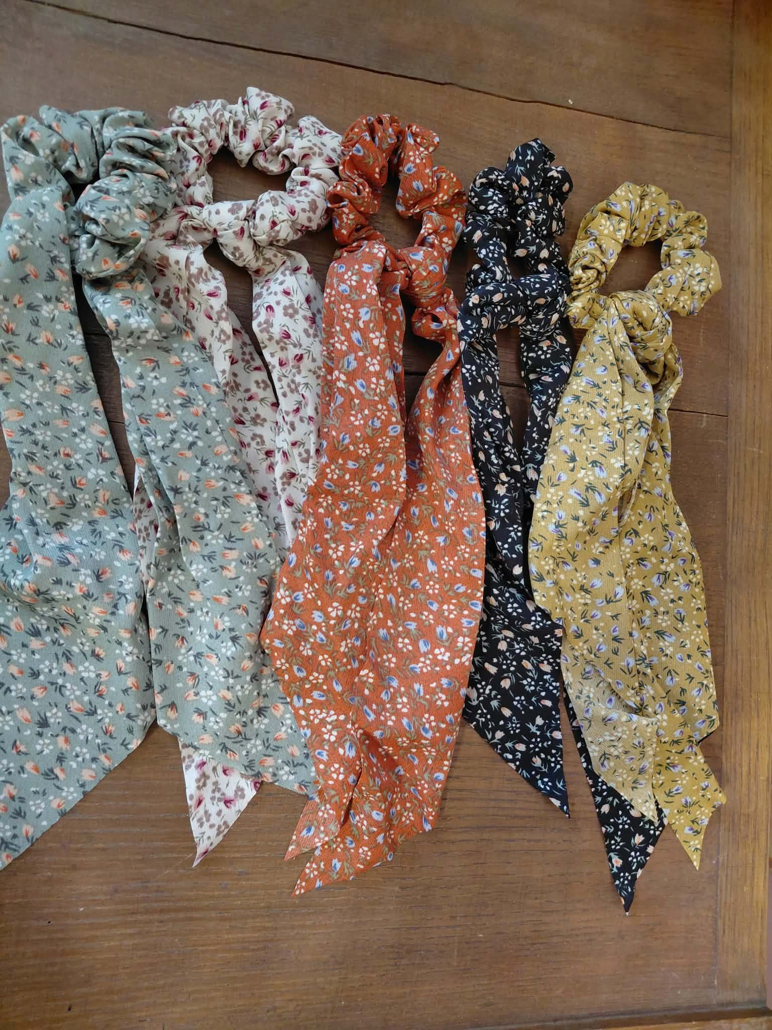 6 Mystery Scrunchies mixed designs