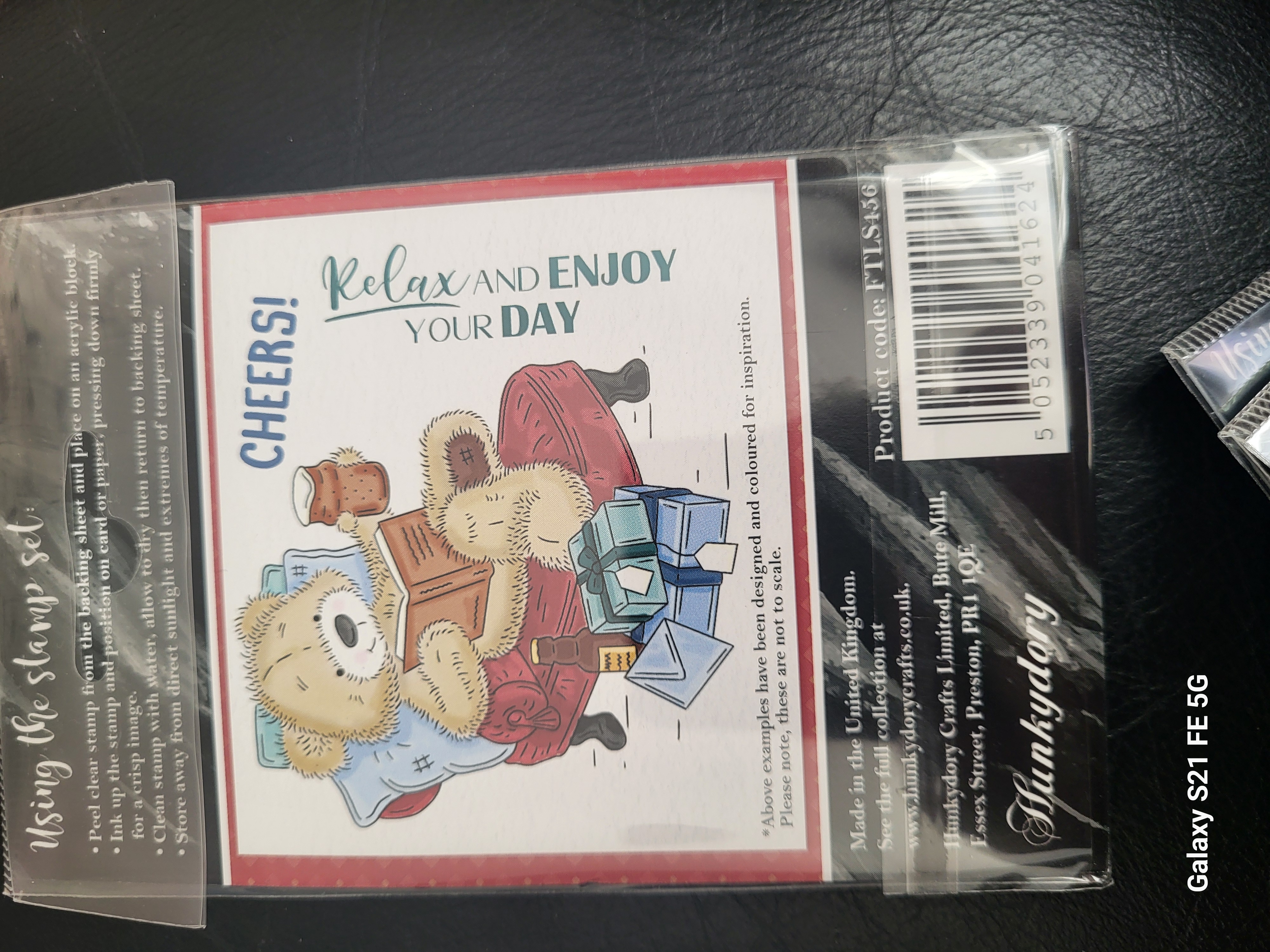 Teddy Loves - A Good Book