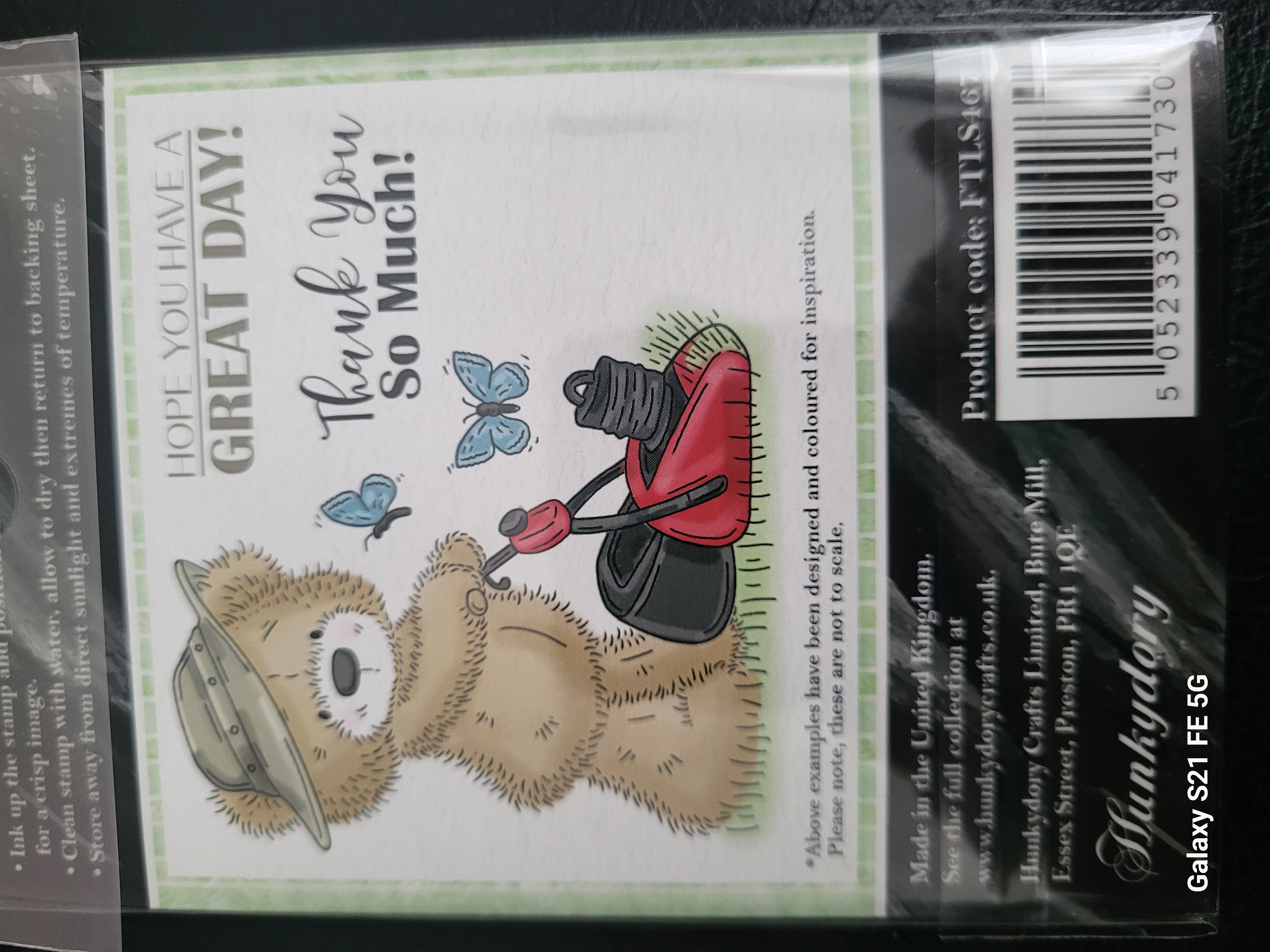 Teddy Loves - Gardening