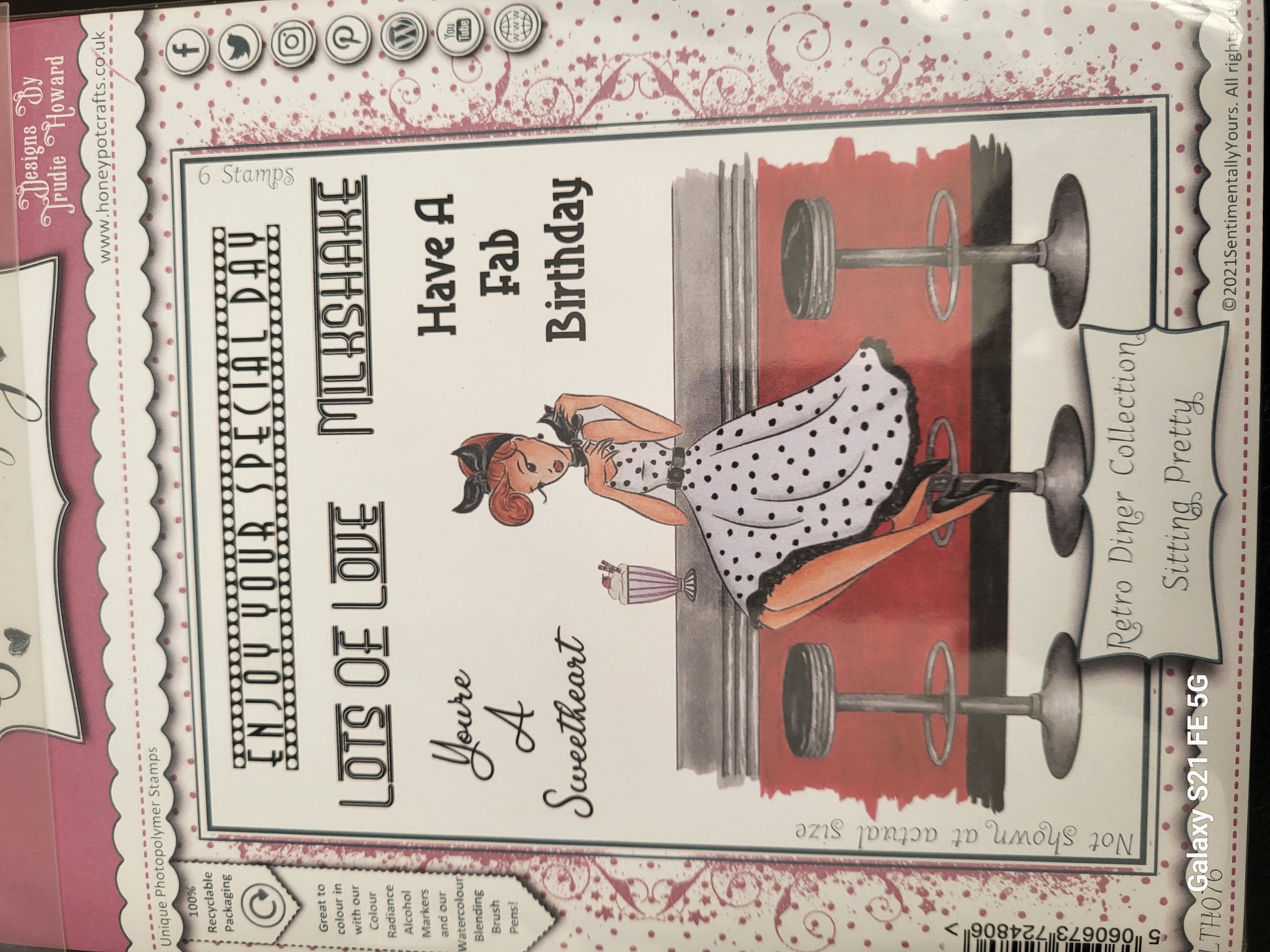Retro Diner Collection - Sitting pretty