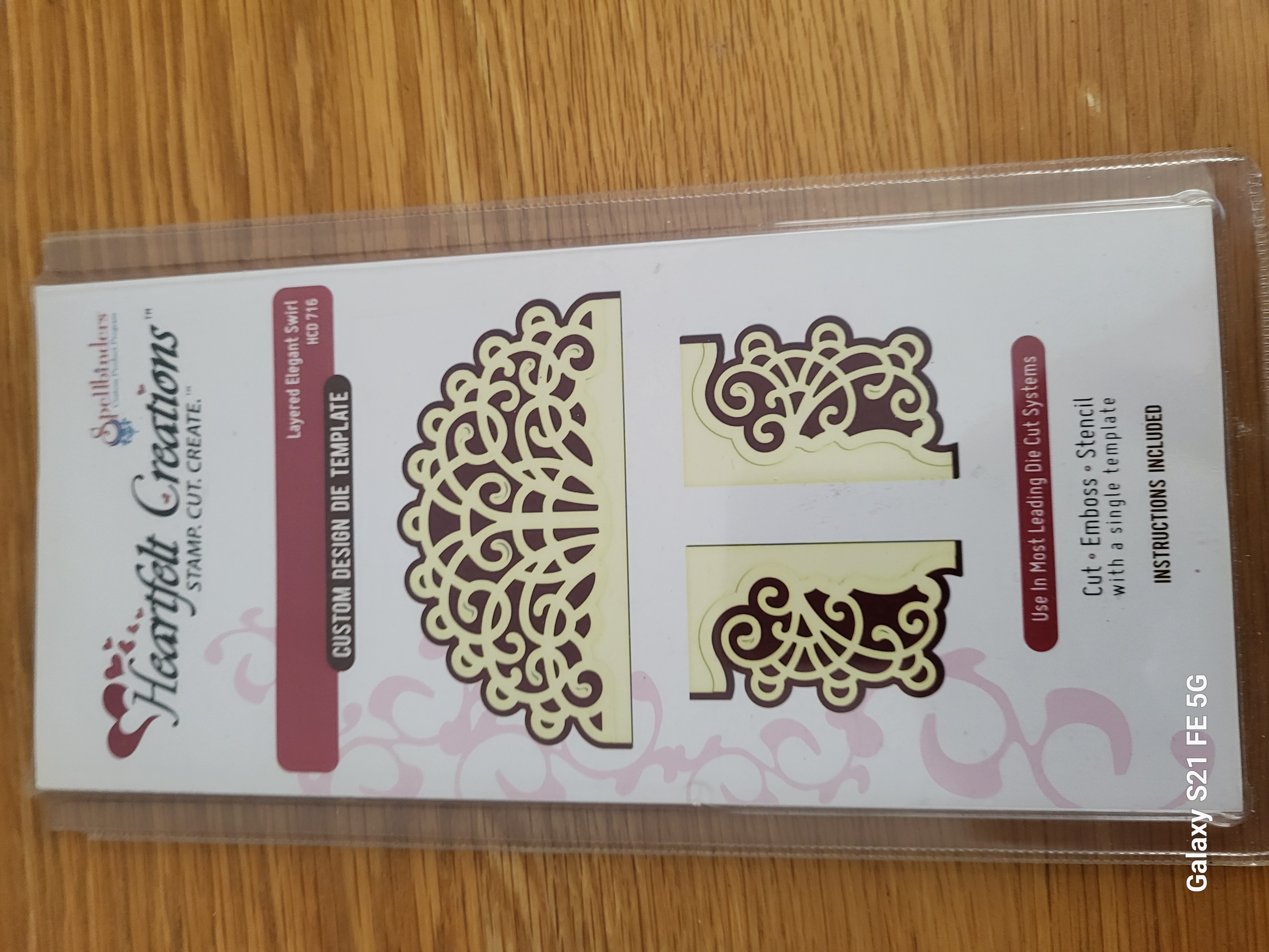 Heartfelt Creations - Layered Elegant Swirl
