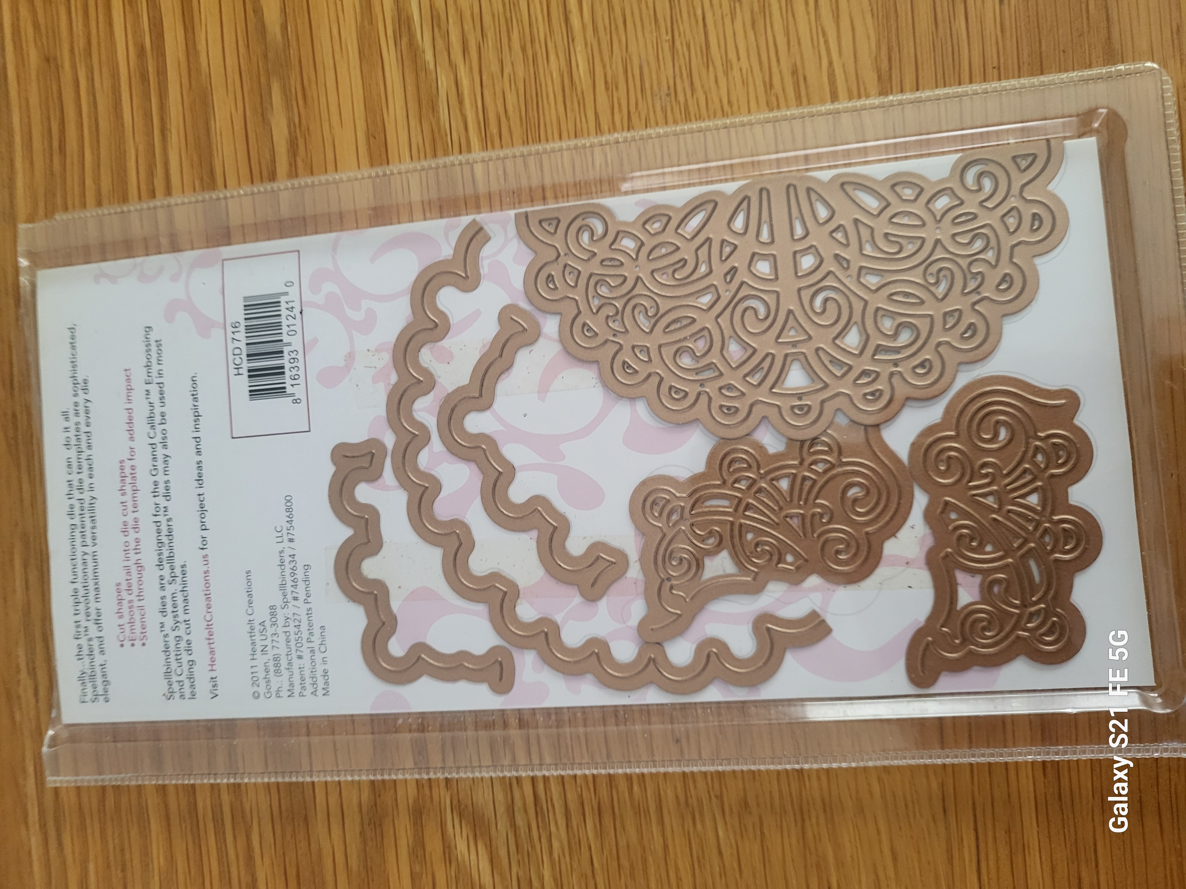 Heartfelt Creations - Layered Elegant Swirl