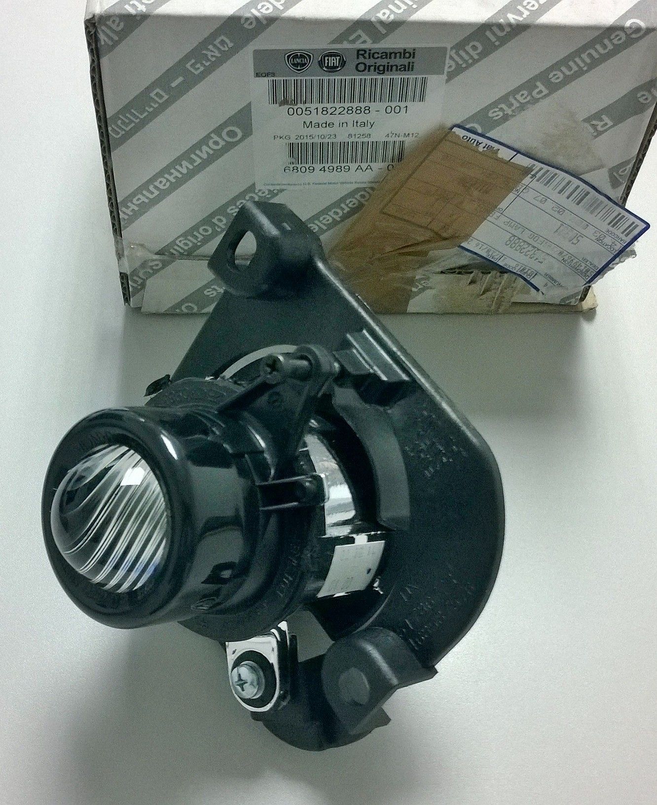 Fiat 500 Front Fog Light 51822888 51822889 Fiat 500 Genuine Parts