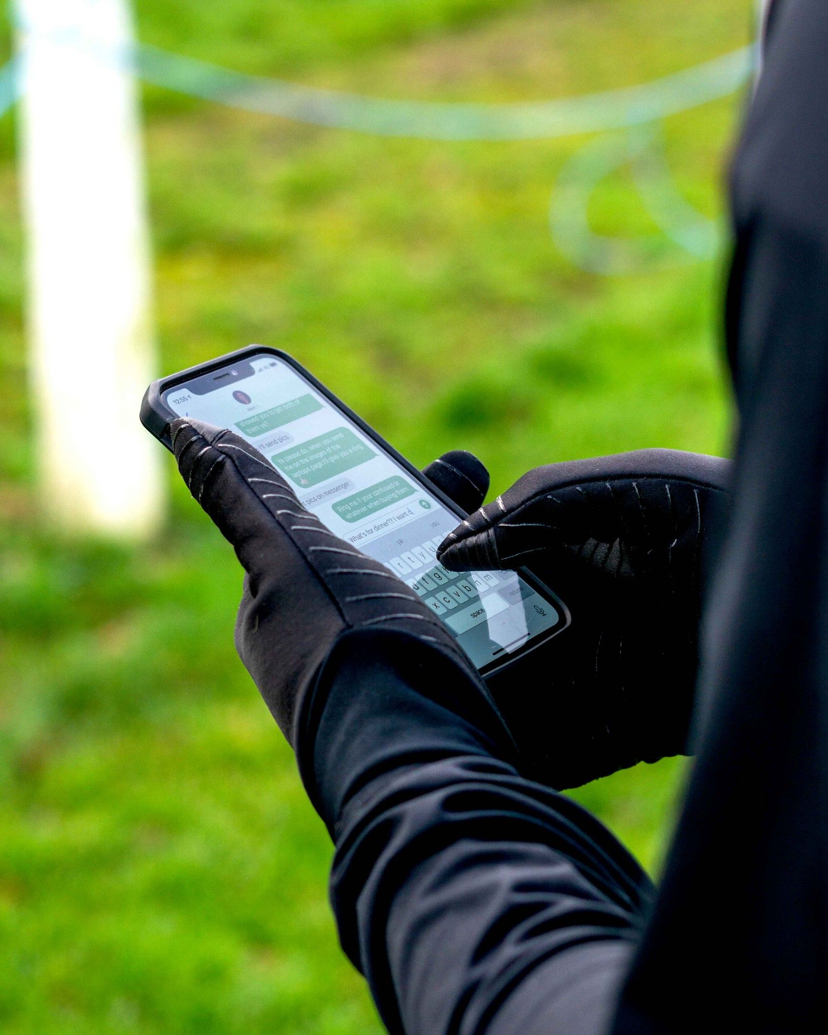 Essential Warm Athlete Gloves