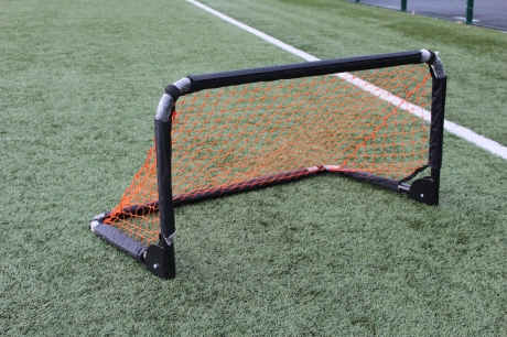 Diamond 4ft x 2ft Metal Coaching Goal