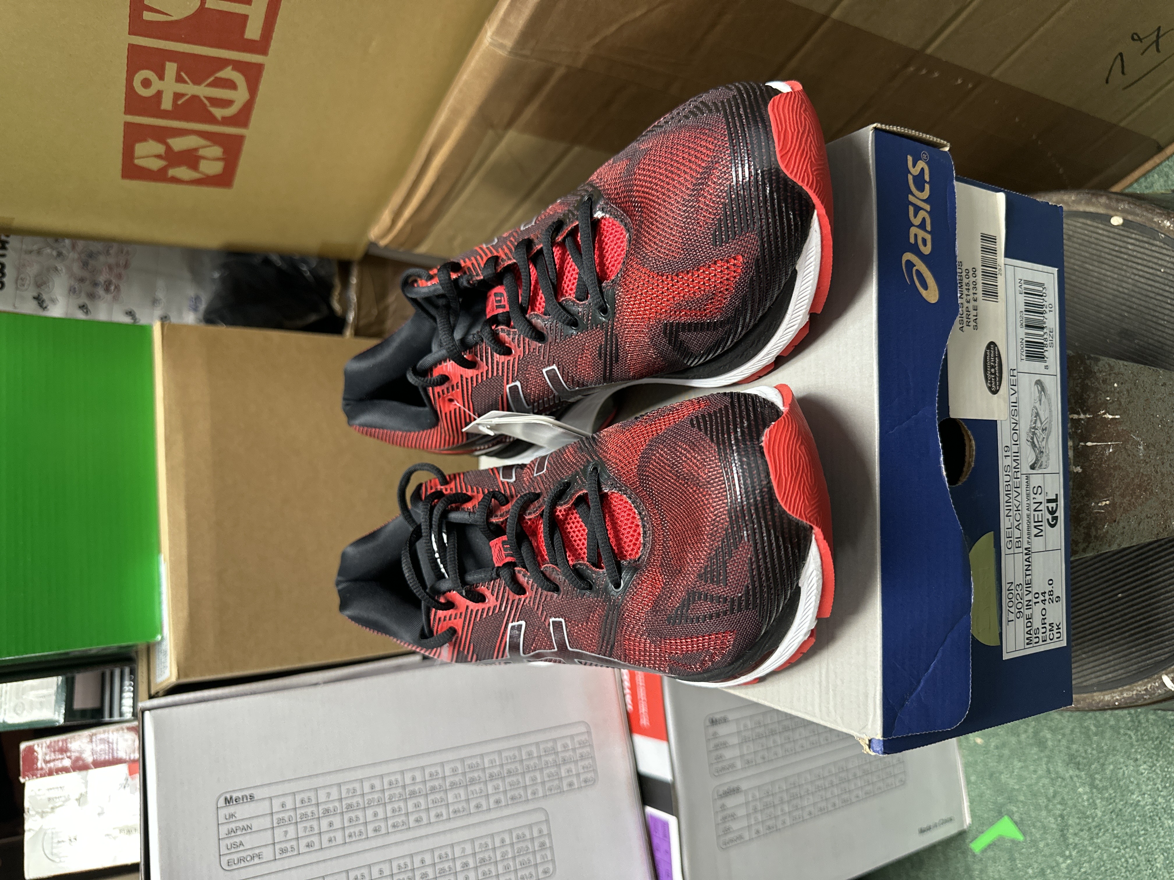 Asics Gel-Nimbus 19 Size 9UK- Black/Vermilion