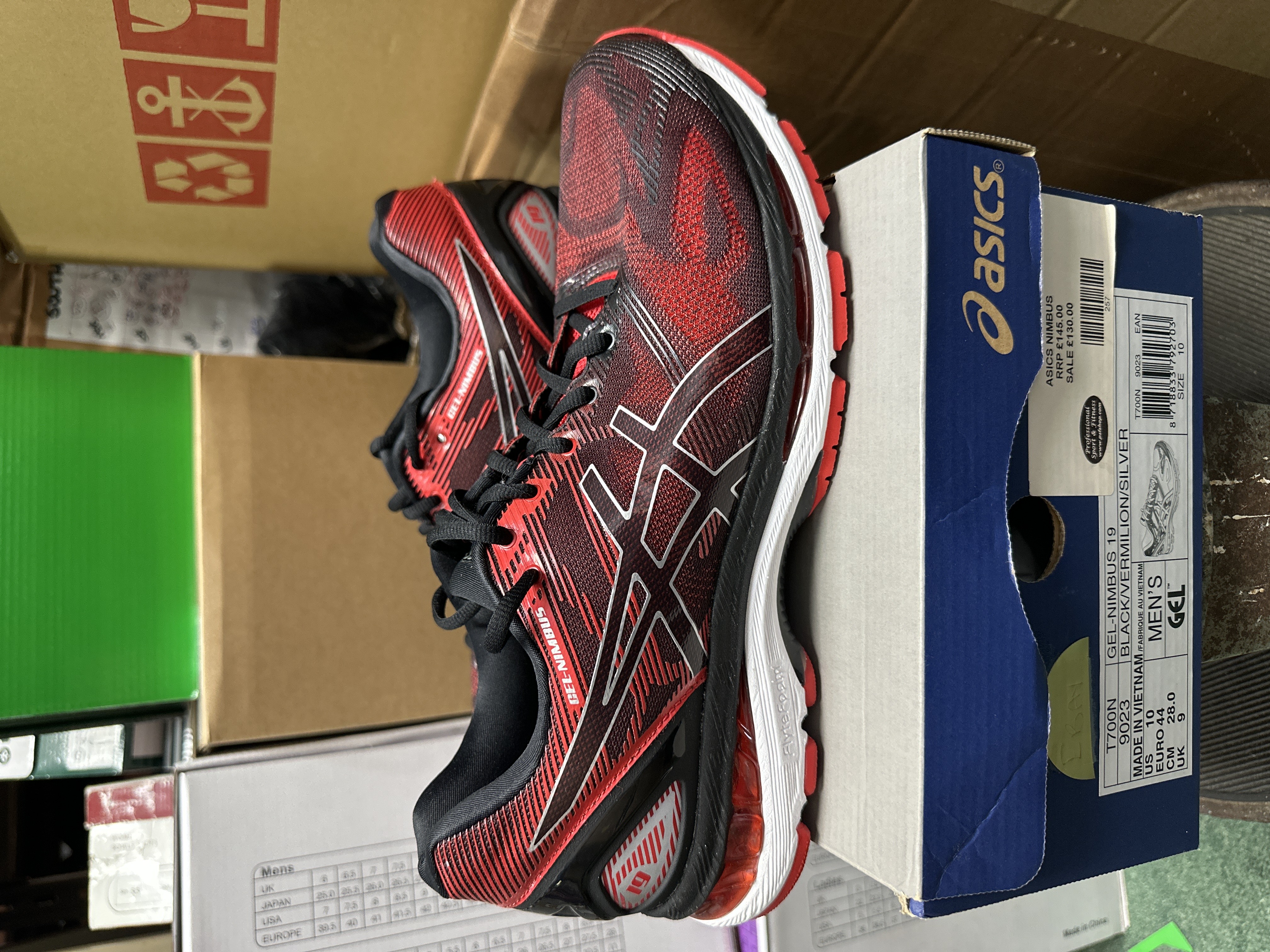 Asics Gel-Nimbus 19 Size 9UK- Black/Vermilion