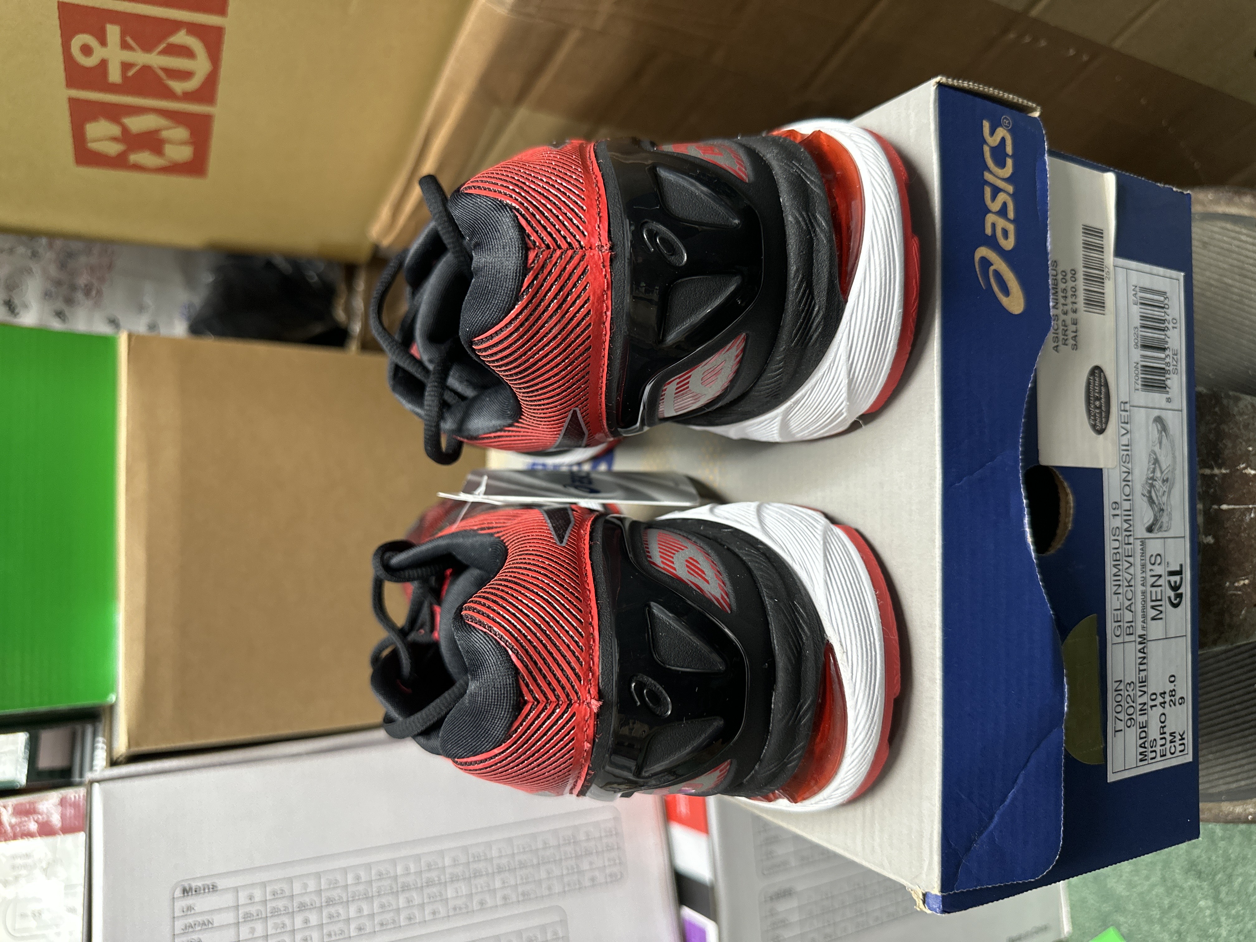 Asics Gel-Nimbus 19 Size 9UK- Black/Vermilion