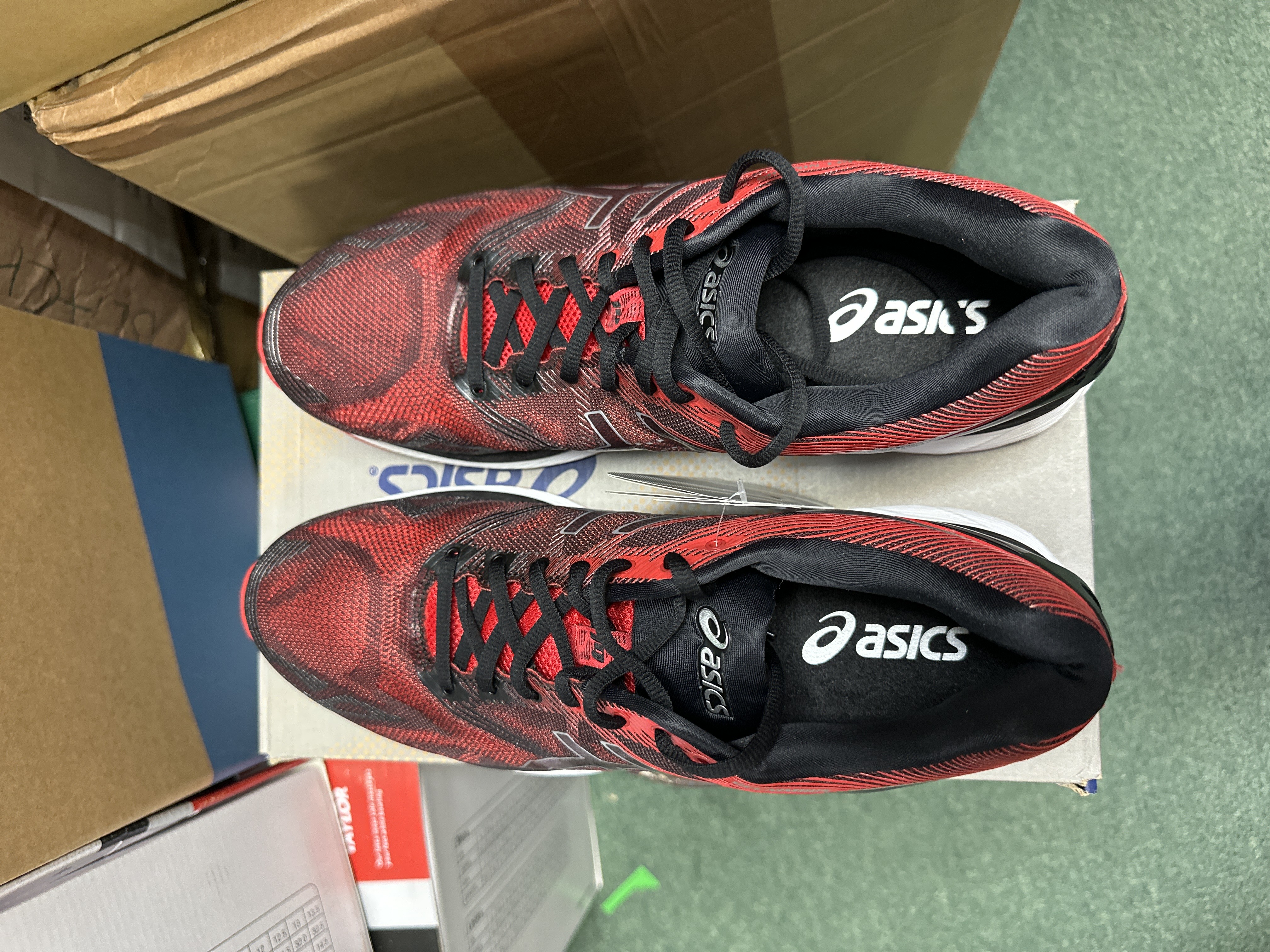 Asics Gel-Nimbus 19 Size 9UK- Black/Vermilion