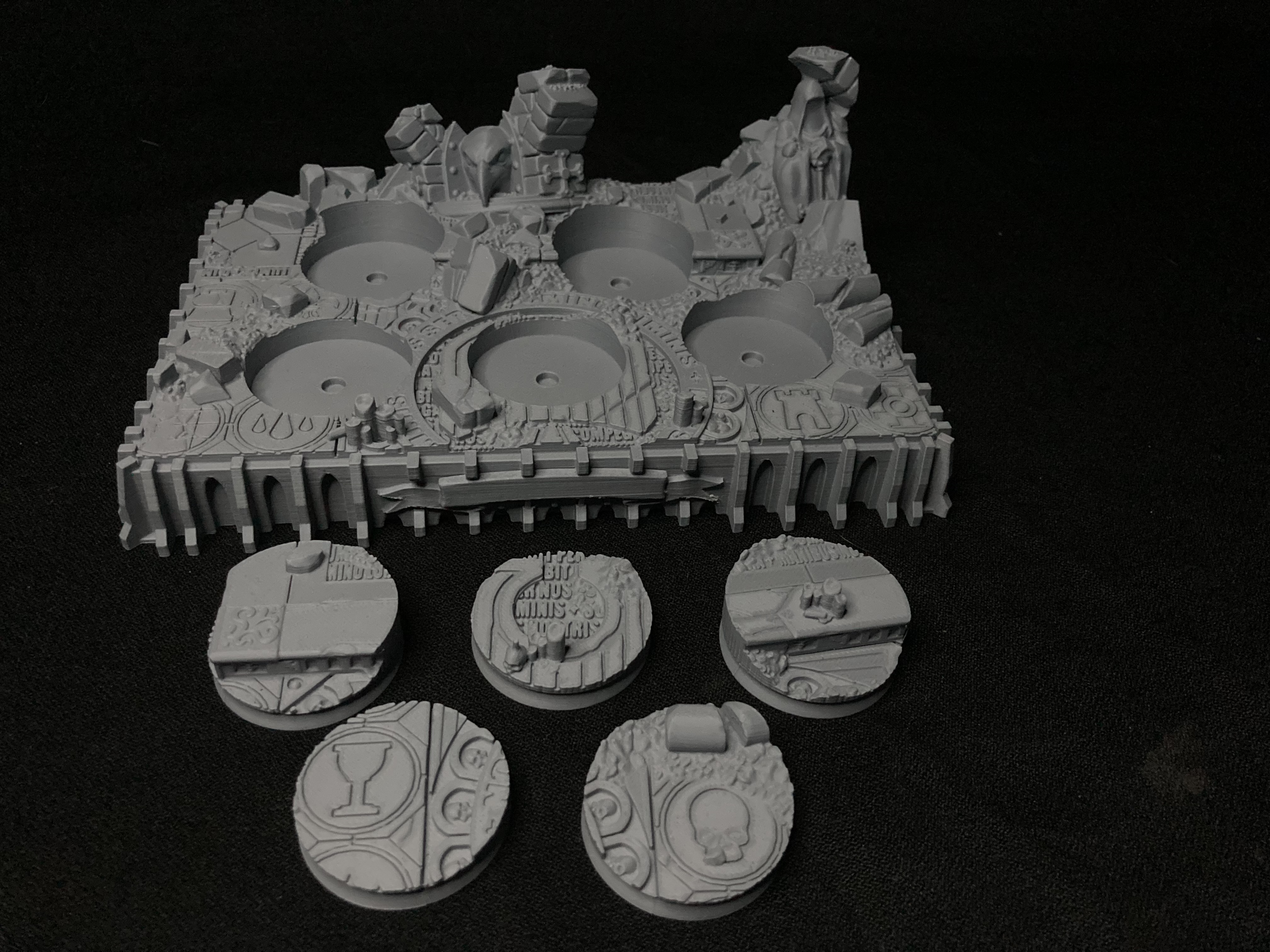 Imperial Display Plinth with 40mm bases