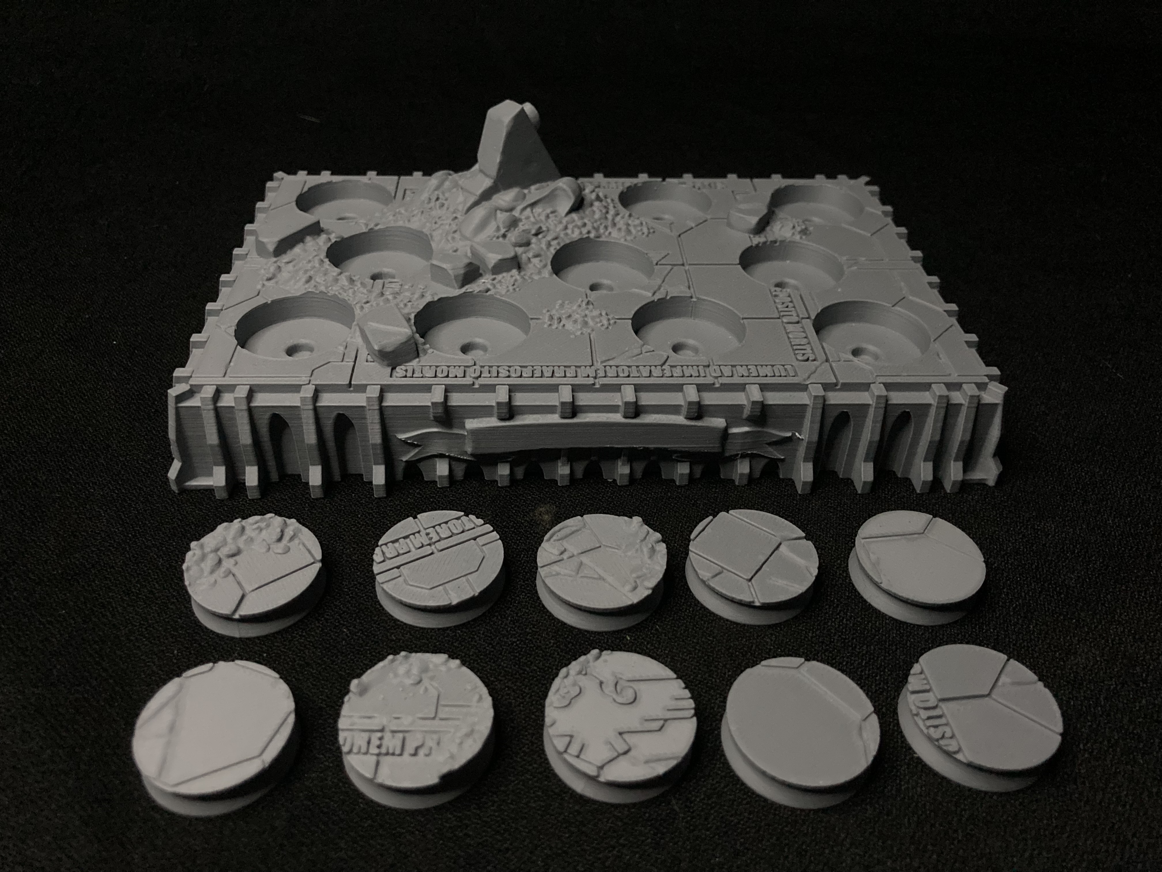 Imperial Display Plinth with 25mm bases