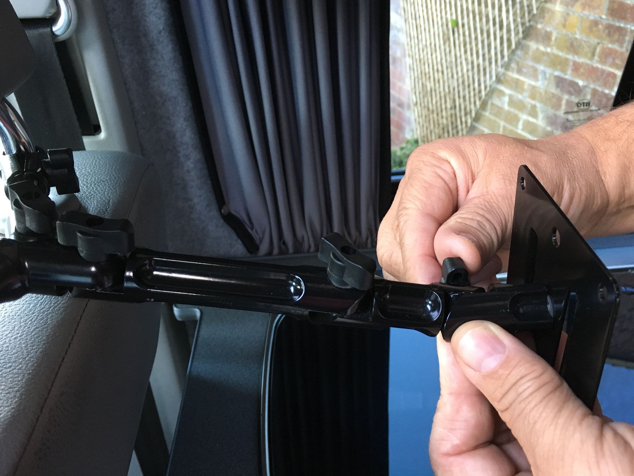 TV/Monitor Headrest Mounting Bracket