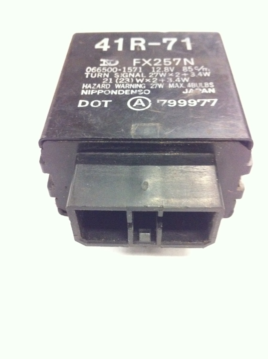 Yamaha FJ FZ XJ XV XVZ YX Flasher Relay 41R71 FX257N