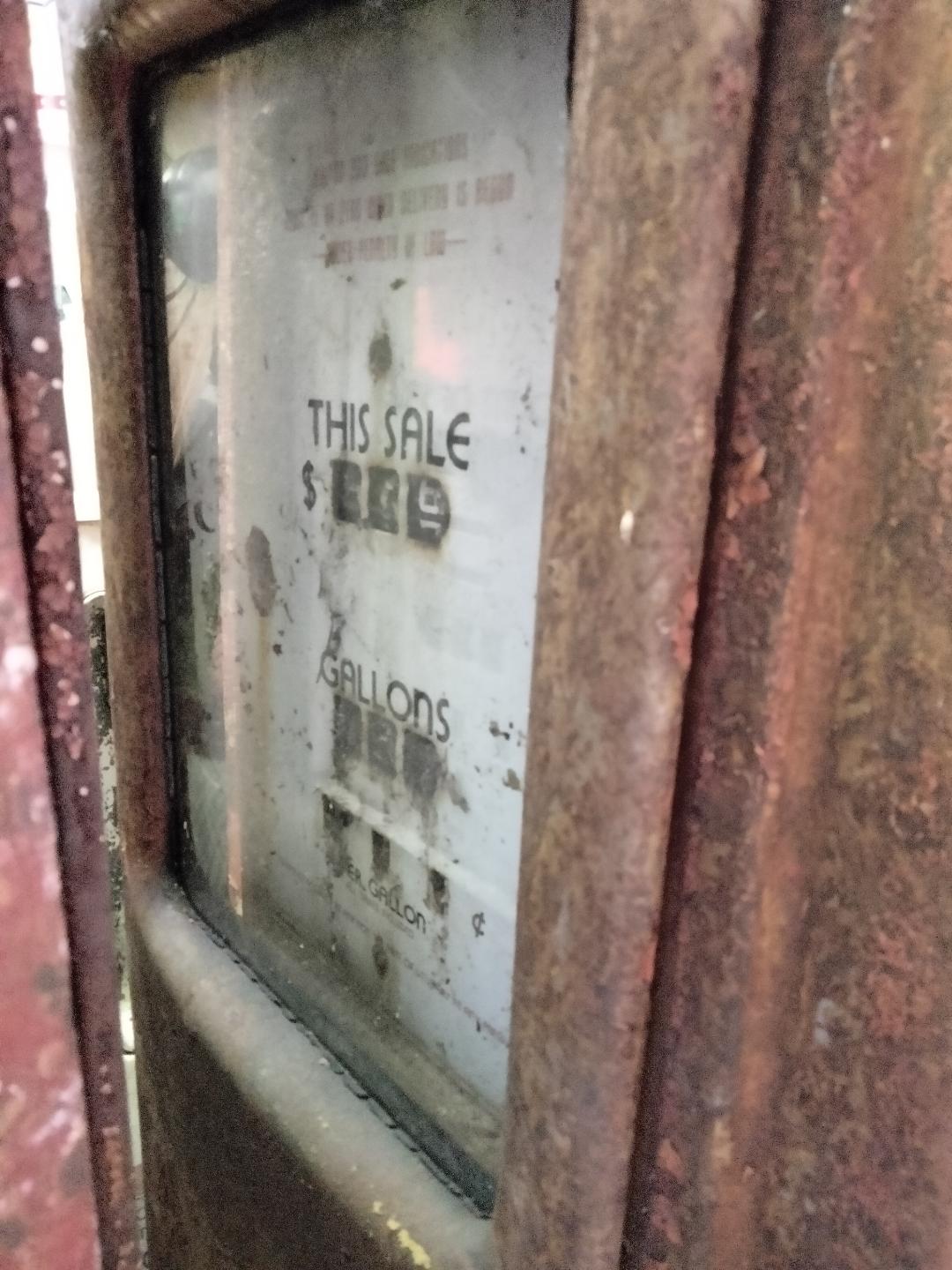 371 Gas Pump / Gas Pumps