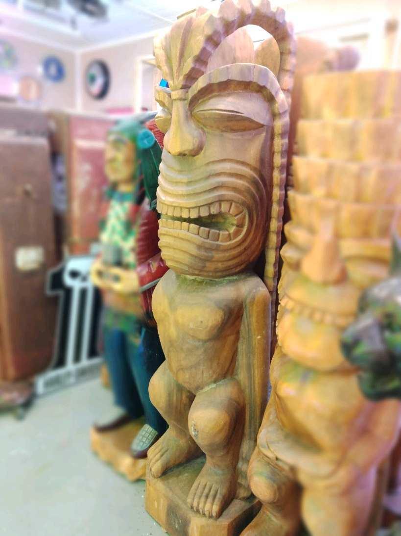 Tiki Statue / Solid Wood Tiki Statues B