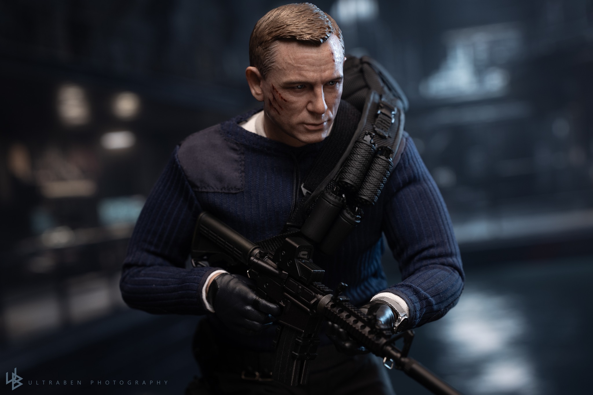 Hot Toys – No Time To Die - 1/6th scale James Bond (Commando Outfit ...