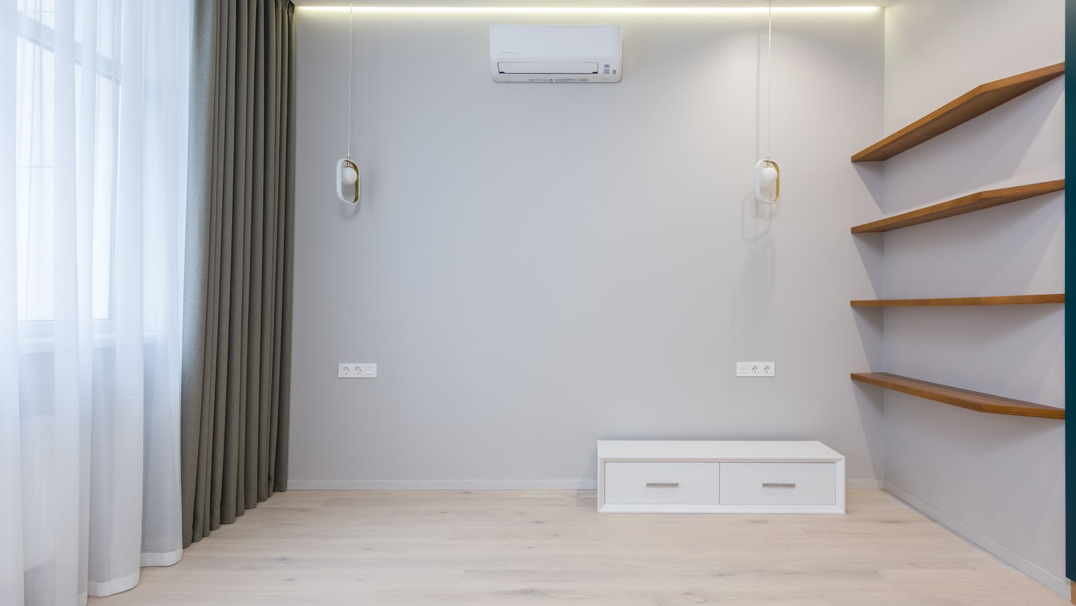 Modern room with wall-mounted mini split unit