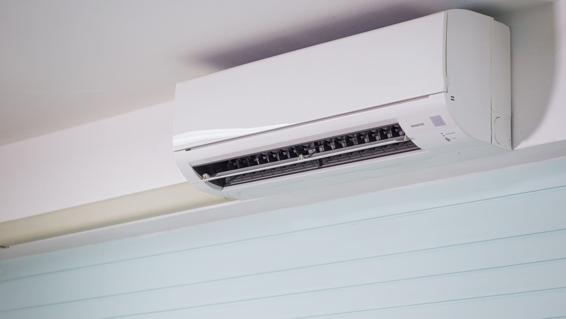 Wall-mounted mini split air conditioner