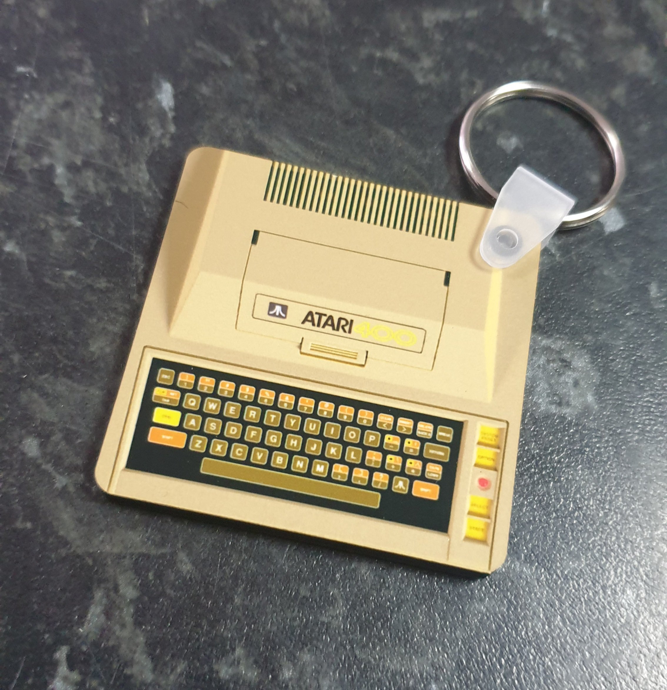 Atari 400 keyring