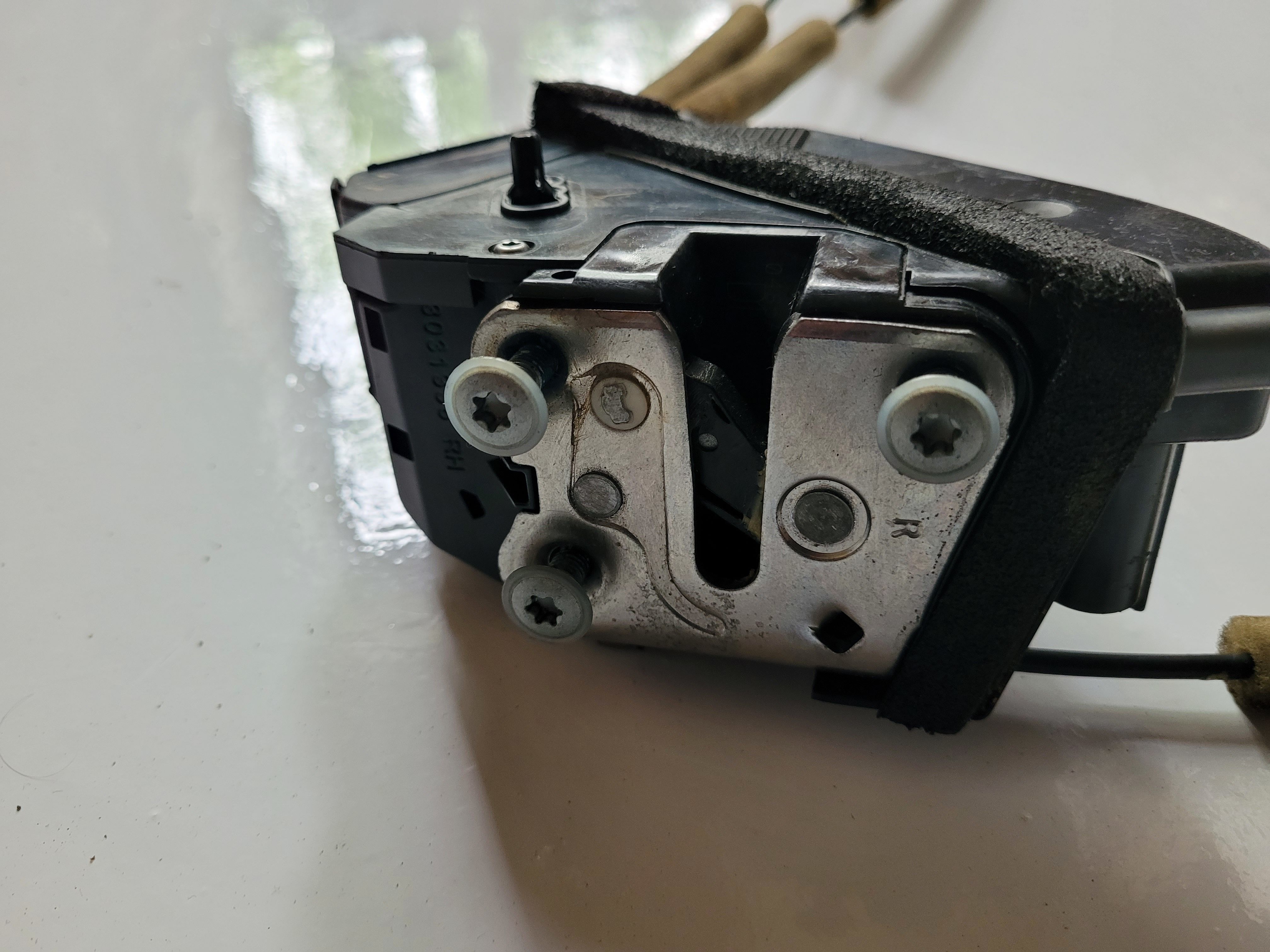 Galinių durų, durelių spyna, DEŠINĖ, Door Lock, NISSAN ROGUE 2014 2020