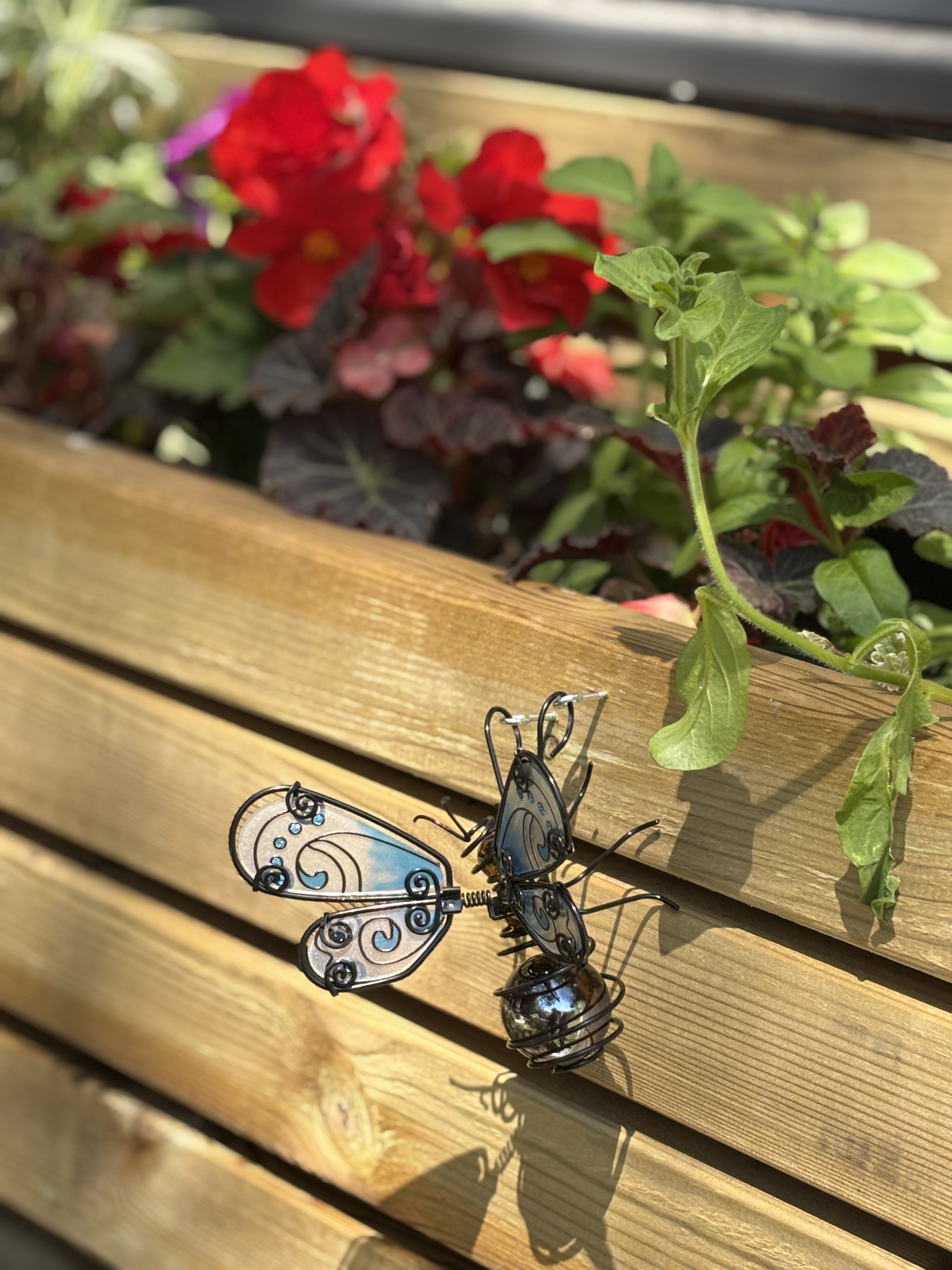 Glass Wing Honeybee Pot Hanger