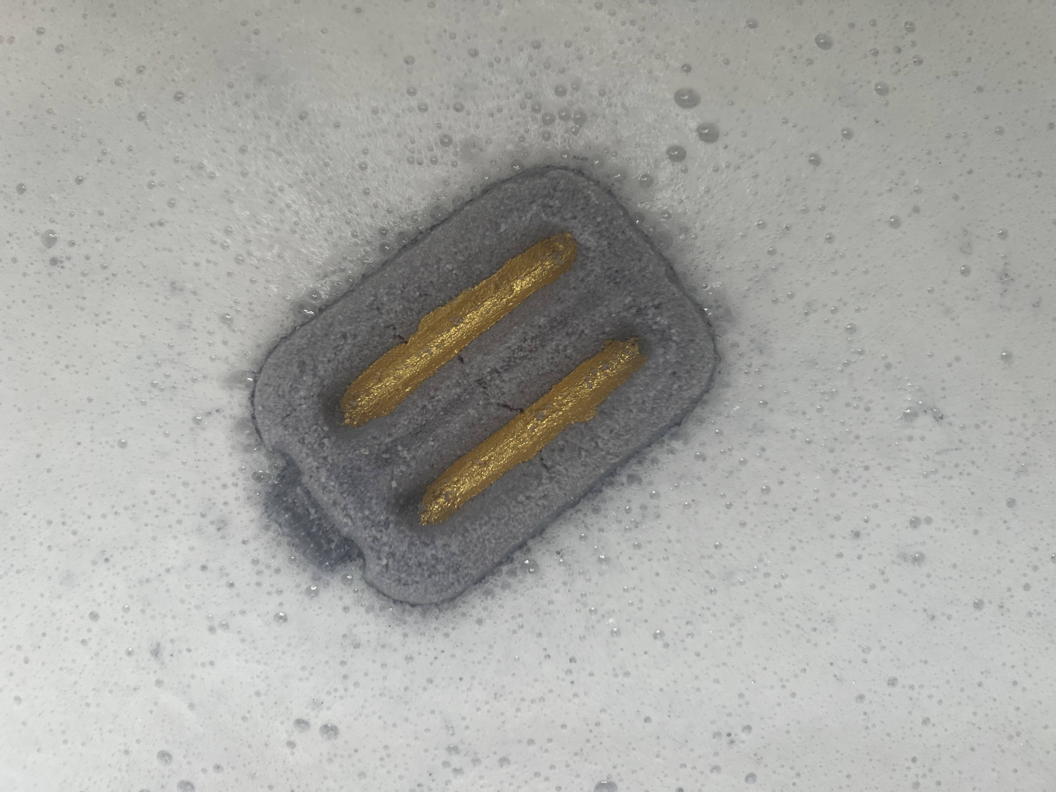 Toaster shaped bathbomb