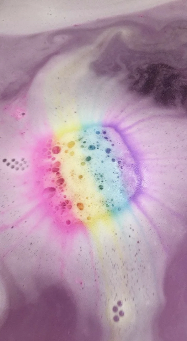 Yippy hippy bath bomb