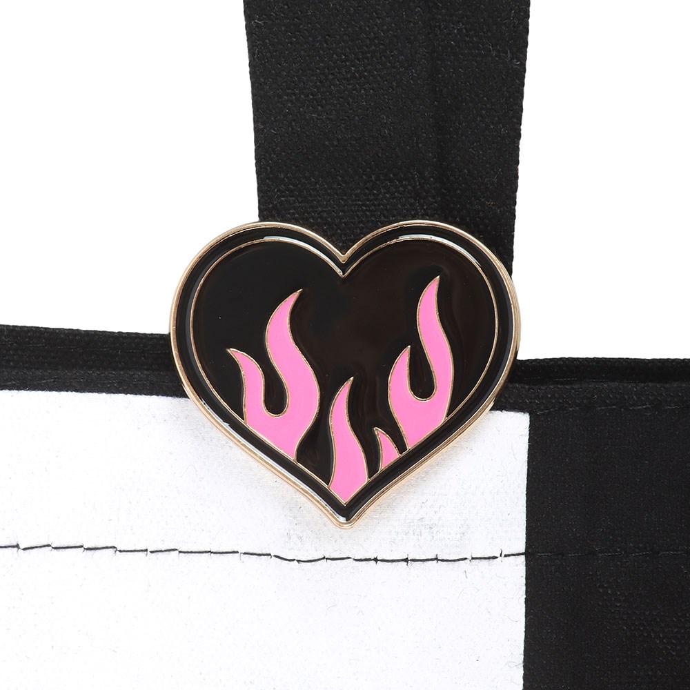 Checkerboard Tote Bag with Heart Pin