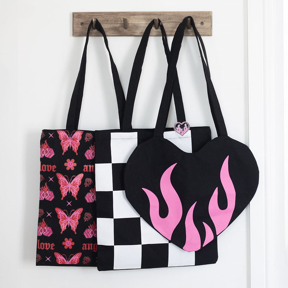 Checkerboard Tote Bag with Heart Pin