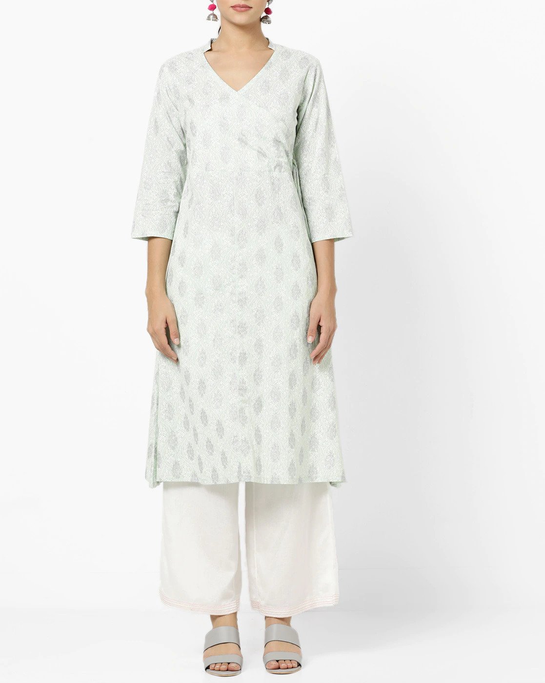 V-neck Angrakha-Style Kurta : L