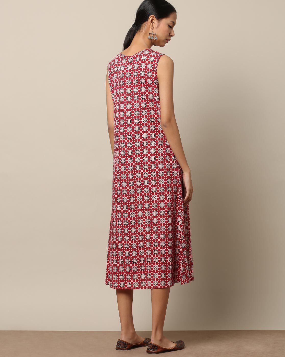Sleeveless A-line Dress : L