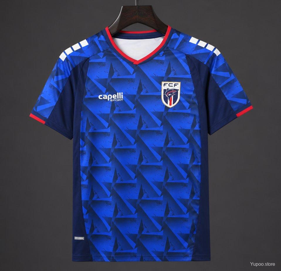 Cape Verde home adults