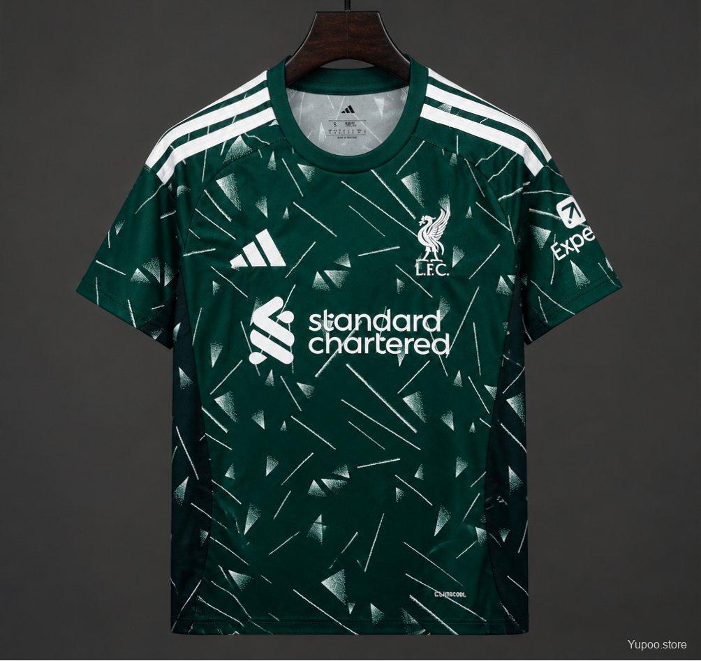Liverpool goalkeeper adults