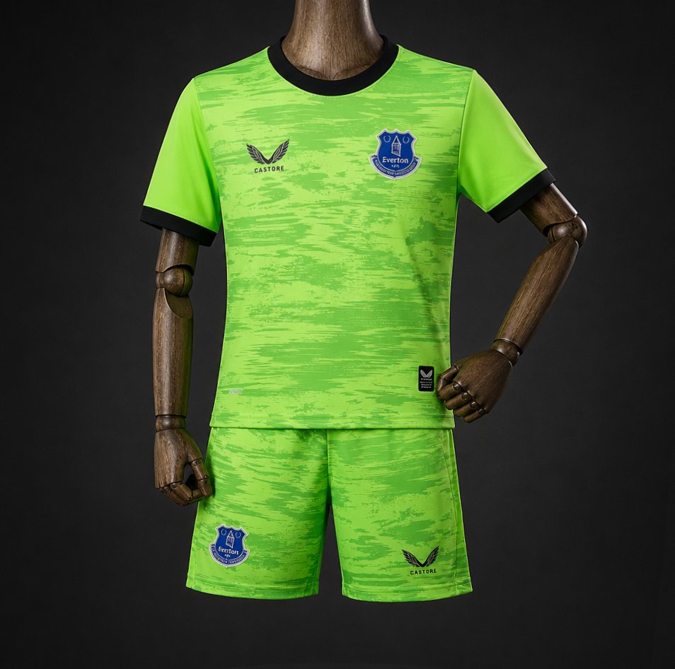 Everton goalkeeper kids