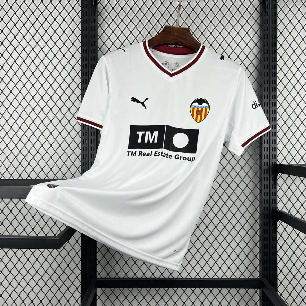 Valencia home adults