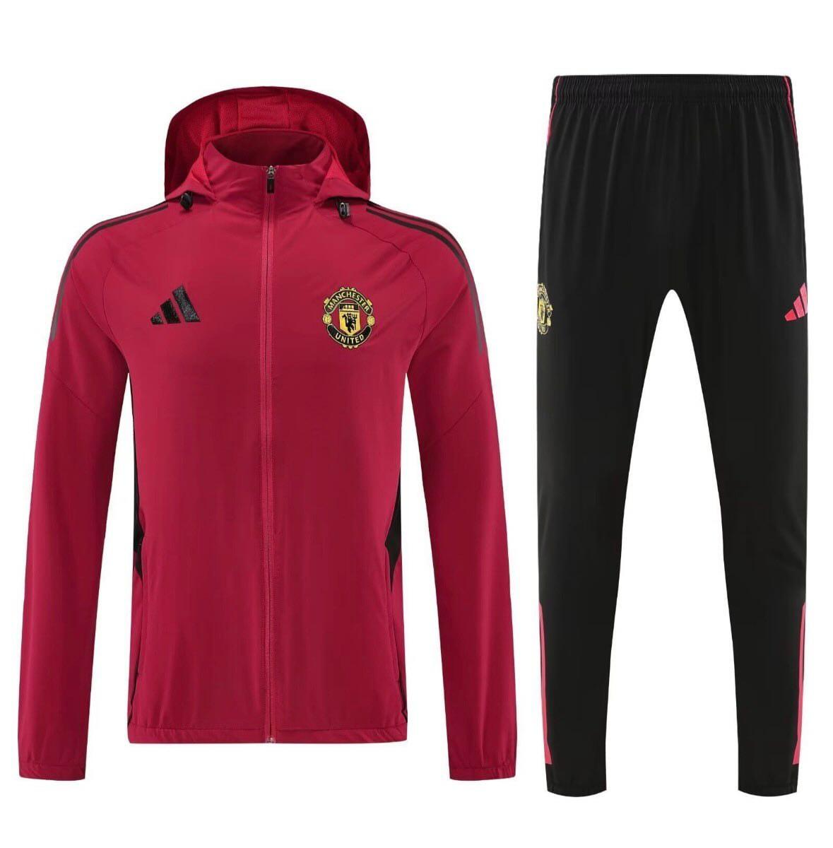 Manchetser United tracksuit