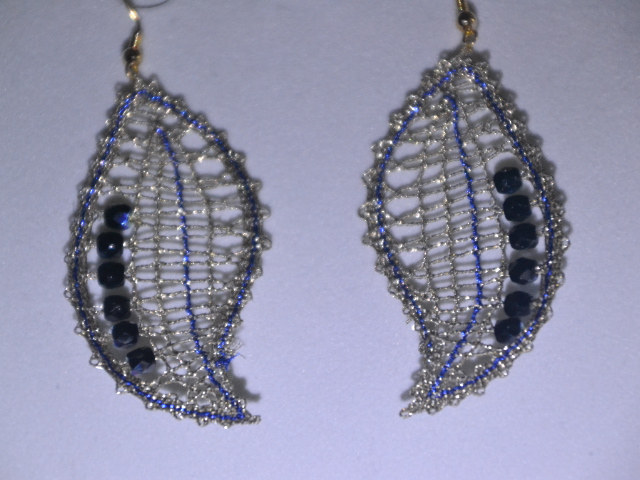 Uhani 1 - zlati z modro nitko metalizirani