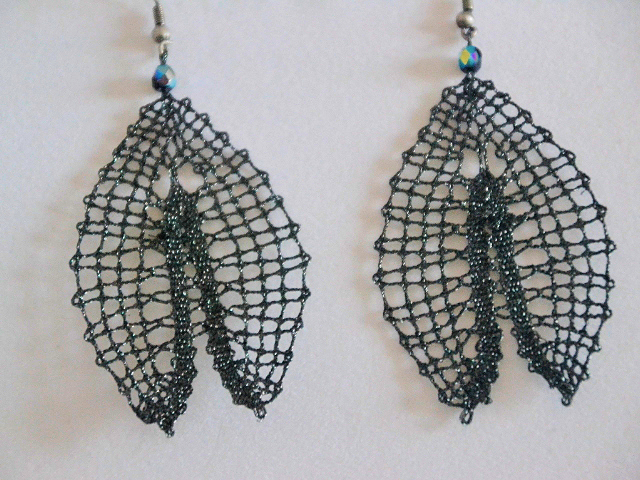 Uhani 21 - temno sivi metalizirani