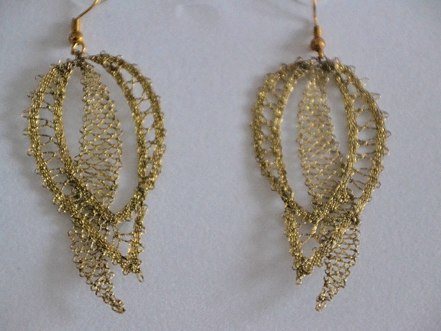 Uhani 6 - zlati metalizirani / Golden Metalized