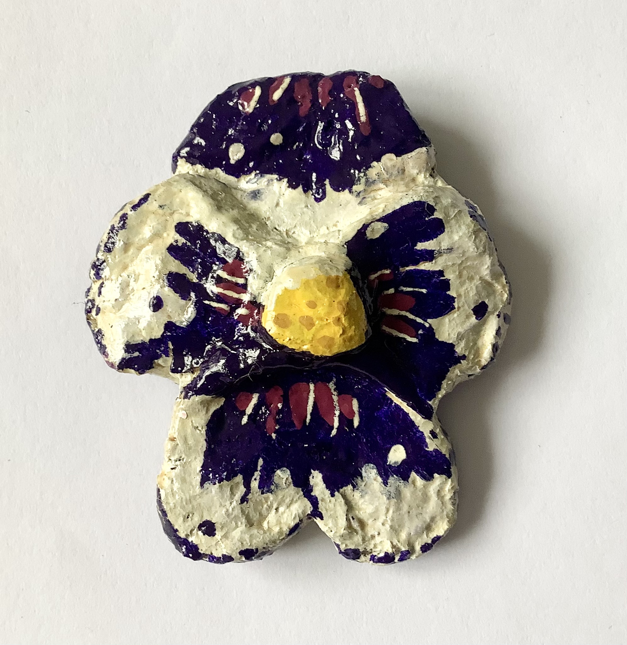 Florita brooches