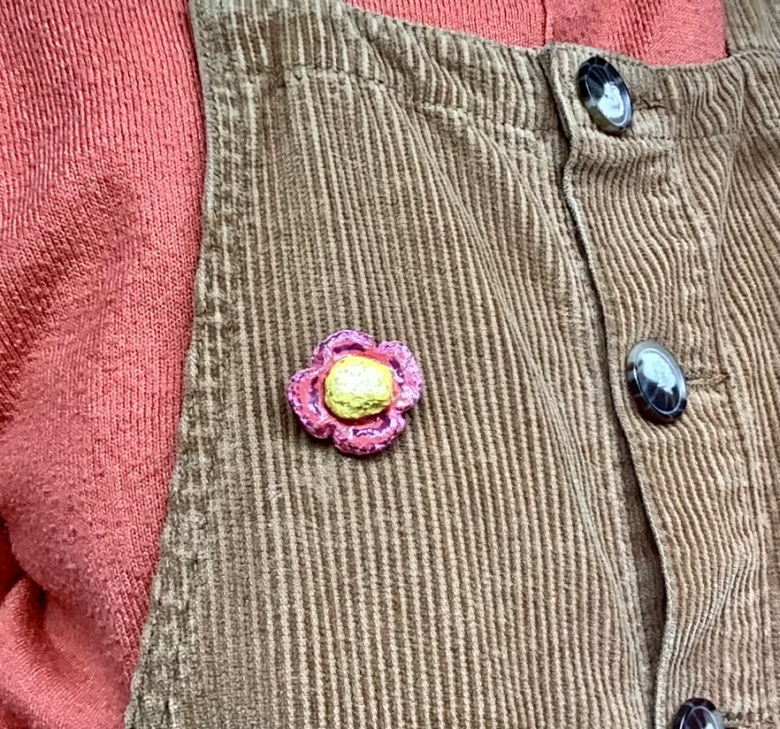 Florita brooches