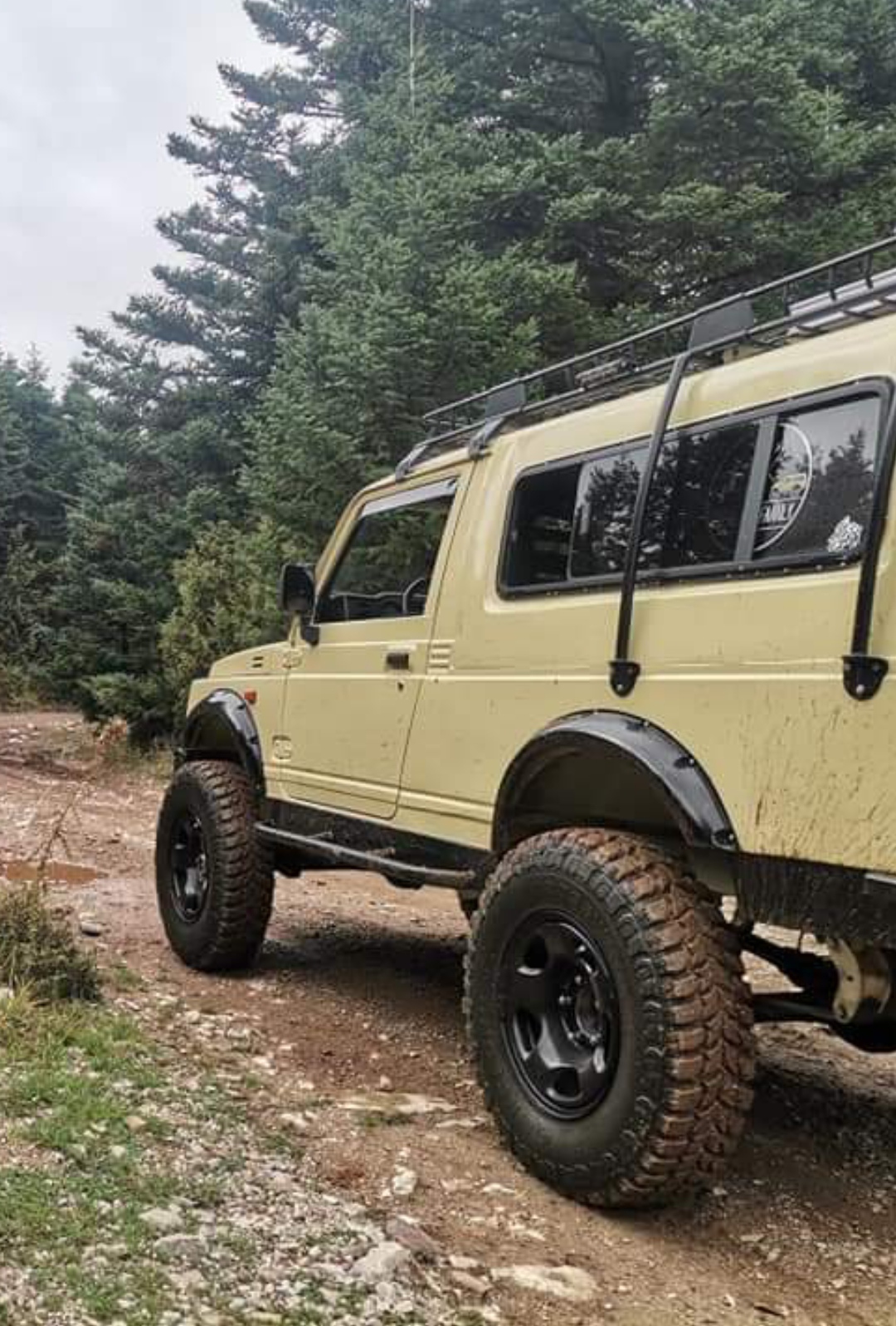 Suzuki Samurai Fiberglass Fender Flares